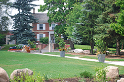 Navigate to York Cemetery